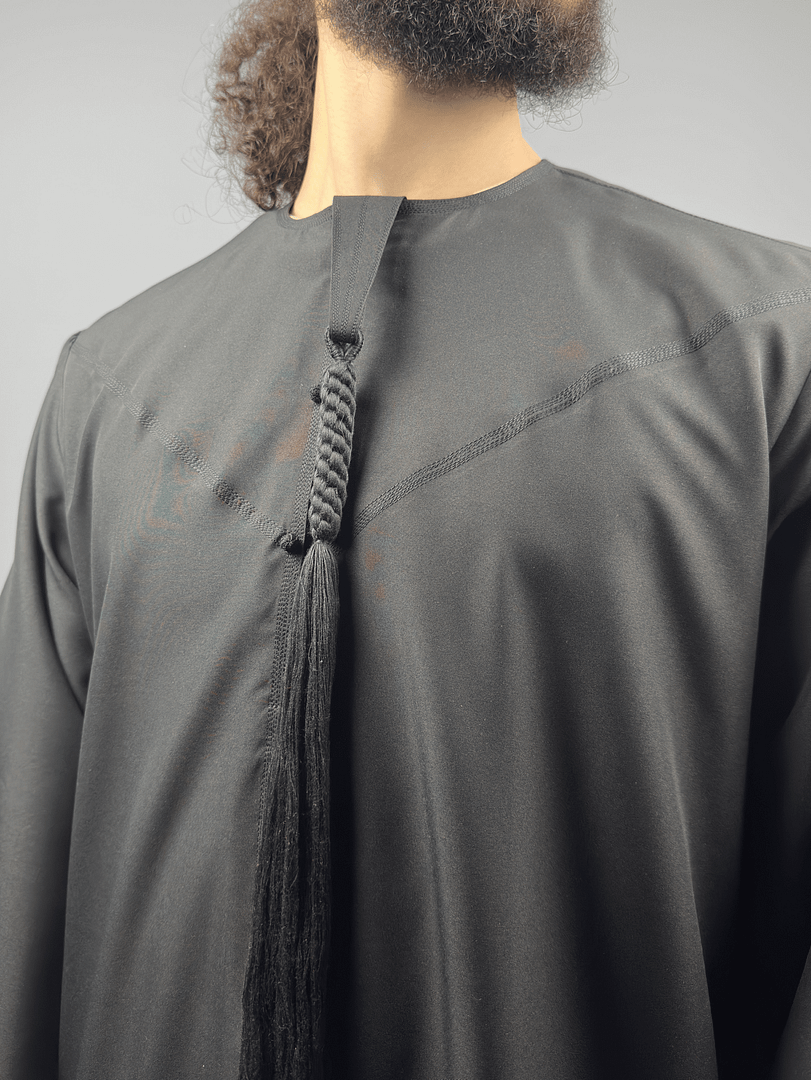 photo-output_4-compressed Qamis Émirati Noir Pure